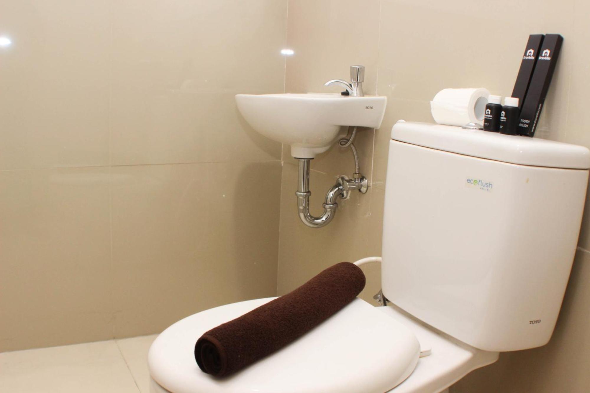 Apartemen Elegant At Azalea By Travelio
